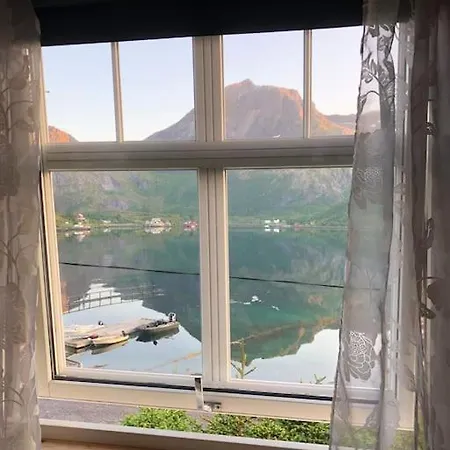 Morkveden Feriehus, Lofoten