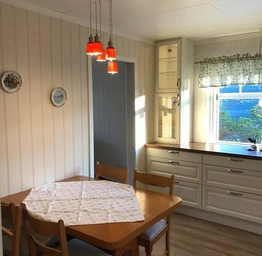 Mørkveden Feriehus, Lofoten Feriehus *